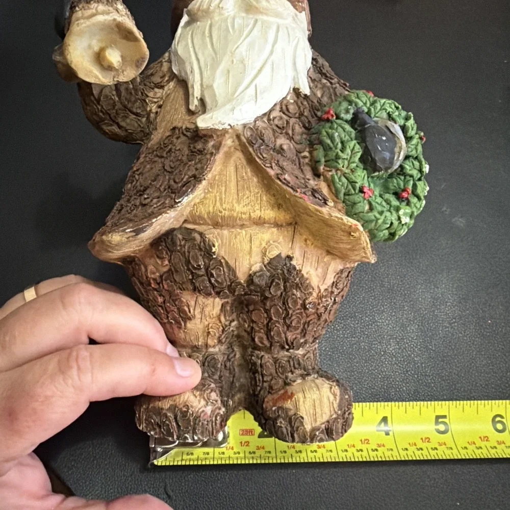 Woodland Bark Texture Santa Claus Figurine With Bell And Wreath!